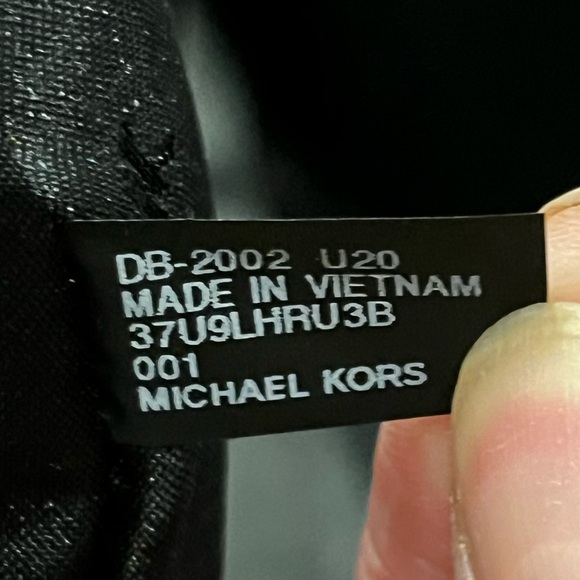 REVERSIBLE RARE MICHAEL KORS XL MENS HARRISON “KorsCity” DUFFLE BAG W/ MONOGRAM - Picture 9 of 9